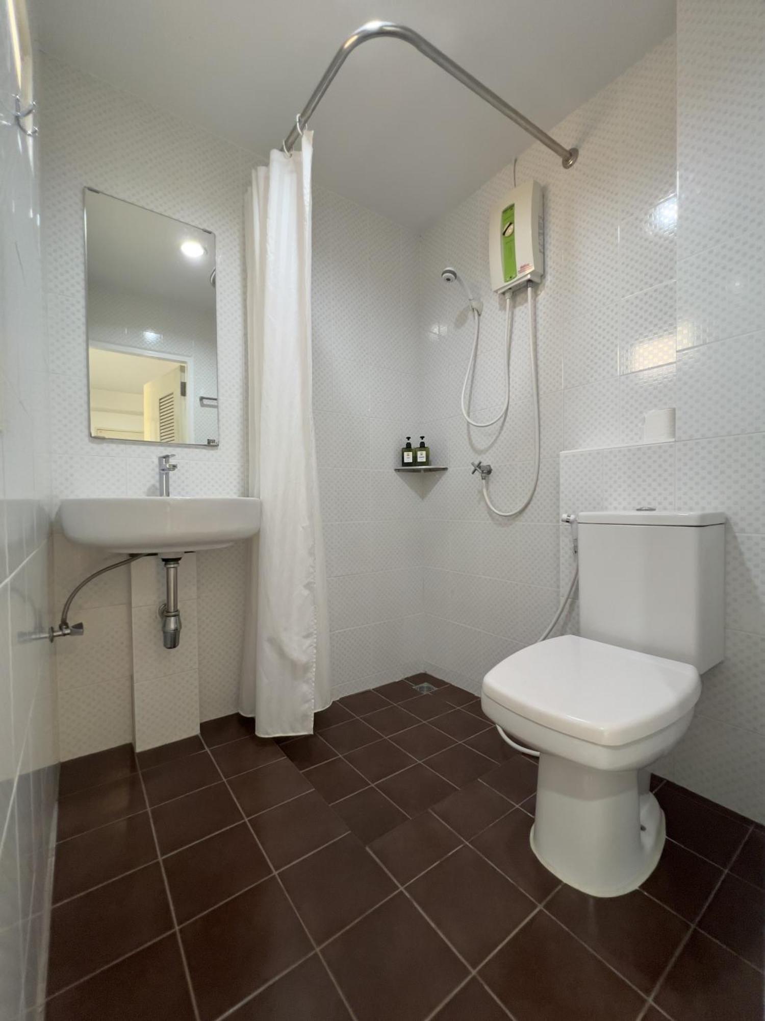 Hotel Baanhim Rayong Exterior foto